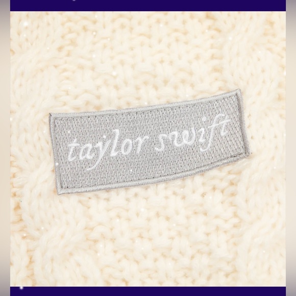 Taylor Swift Cardigan Scarf, Brand new, holiday collection, sold out - Picture 2 of 3